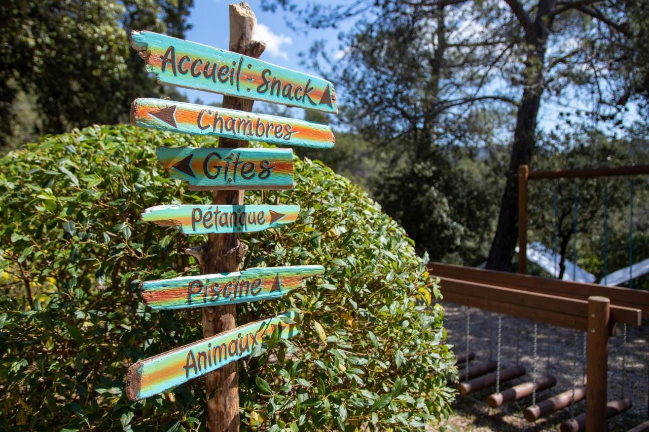 Les Arbousiers Village Hotel Provencal La Roquebrussanne Екстериор снимка