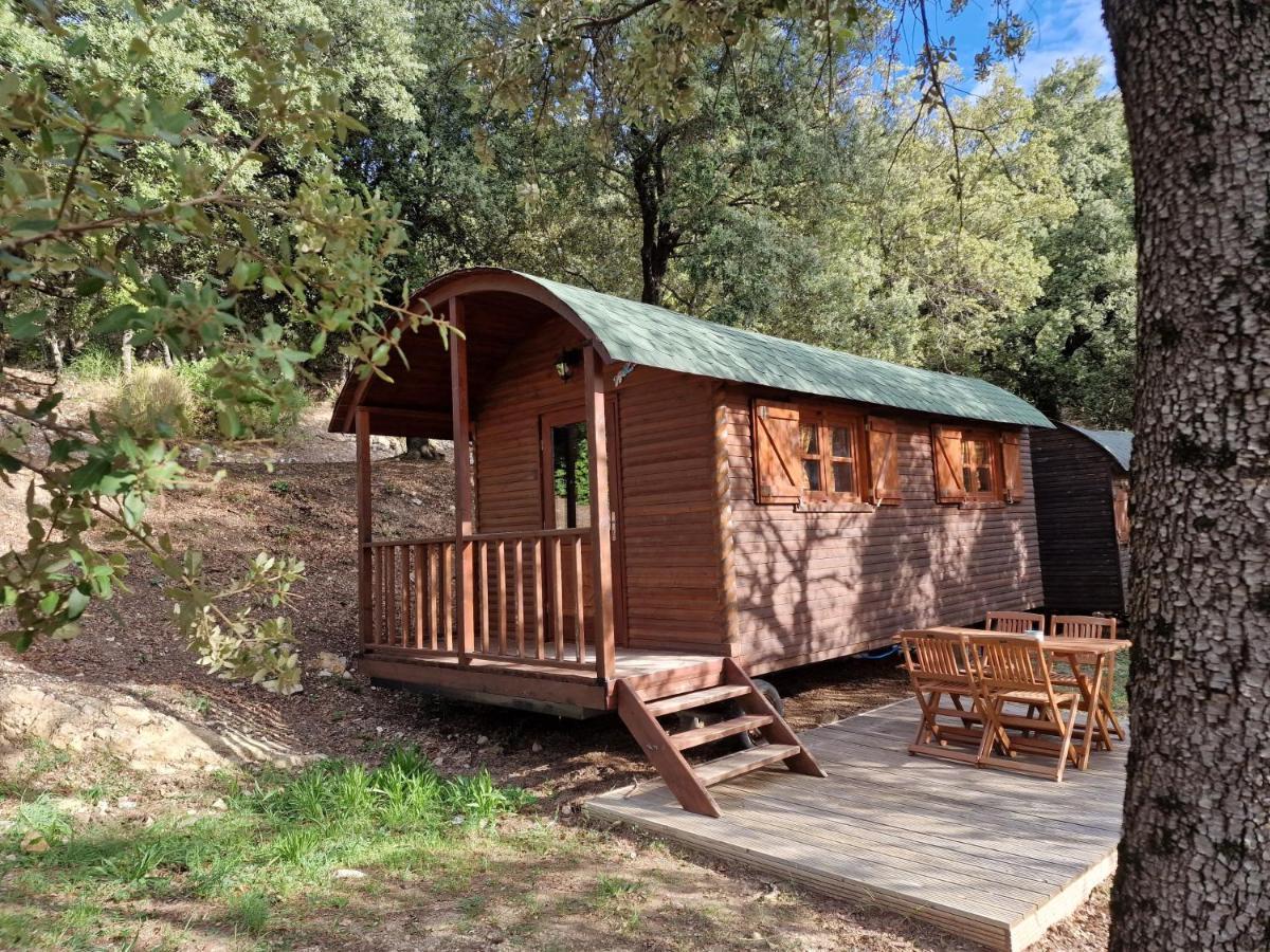 Les Arbousiers Village Hotel Provencal La Roquebrussanne Екстериор снимка